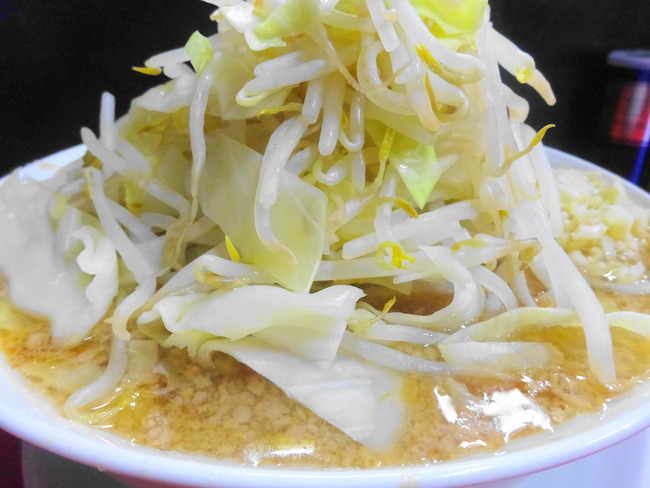 豚男 の小ラーメン（アップ）