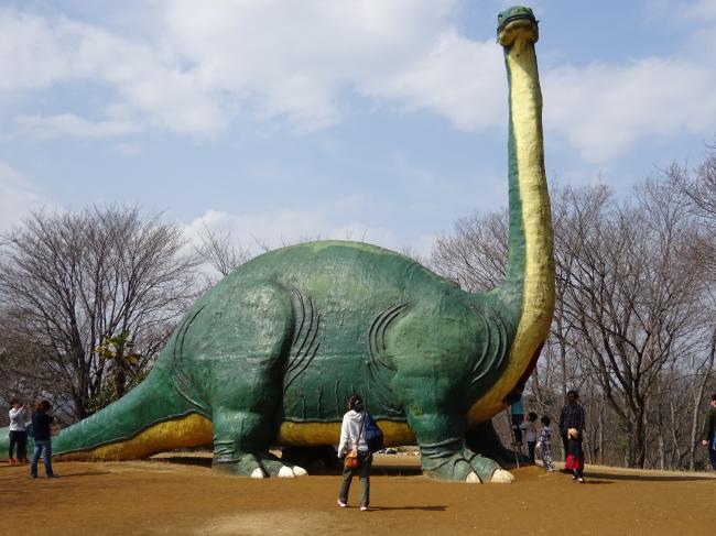 水戸森林公園｜アスレチックと何故か巨大な恐竜が？ - いばらじお♪