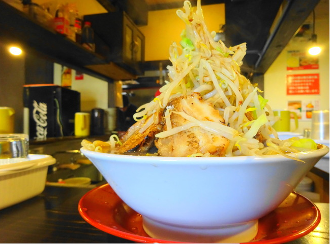 茨城 二郎系ラーメン 「豚斬りらーめん」でデカ盛りラーメン食べてきたよ！ - いばらじお♪