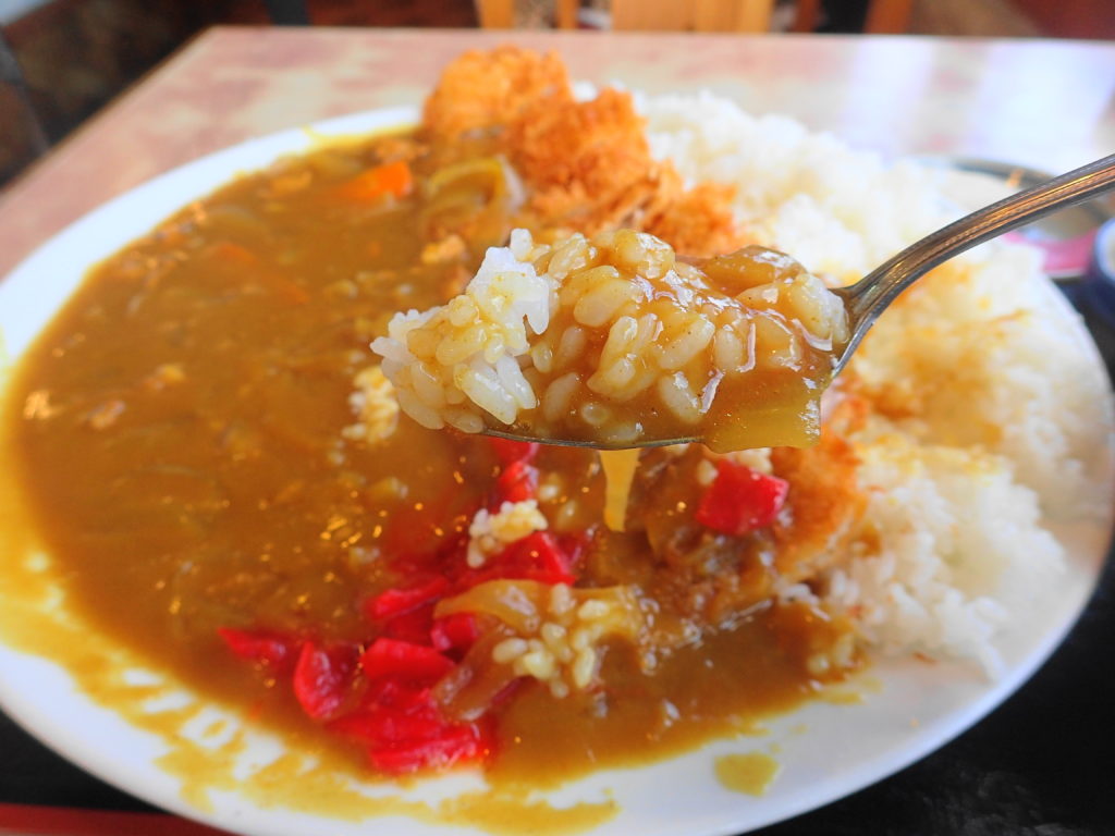 しをみ食堂 のデカ盛りカツカレーのご飯