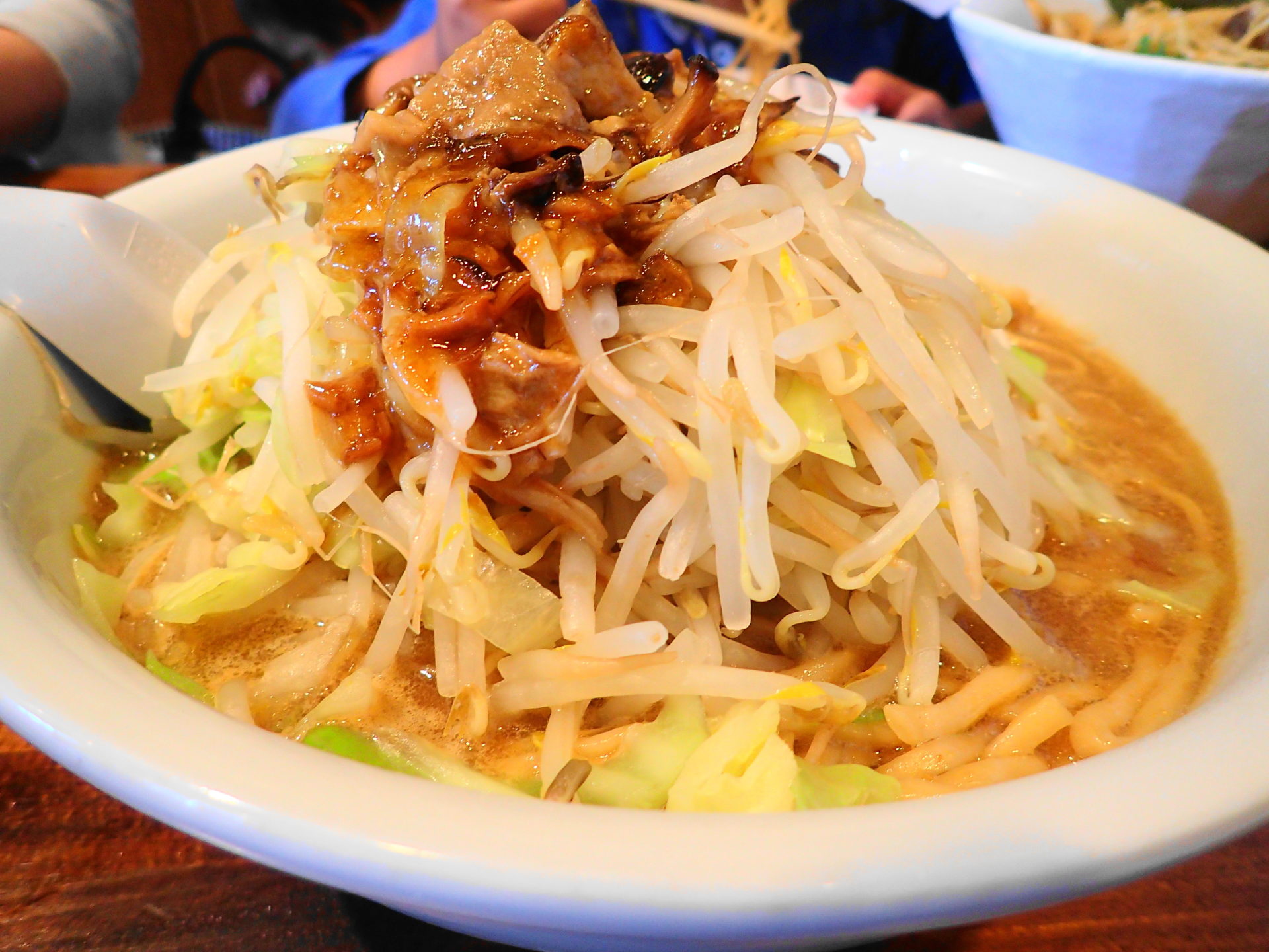 茨城 二郎系ラーメン 八角｜水戸の人気ラーメン店でジロー&八角式醤油を実食！ - いばらじお♪