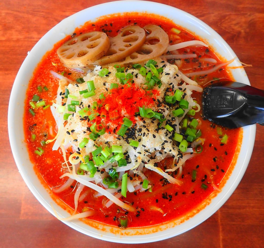 「激辛ラーメン専門店レッチリ」のラーメン