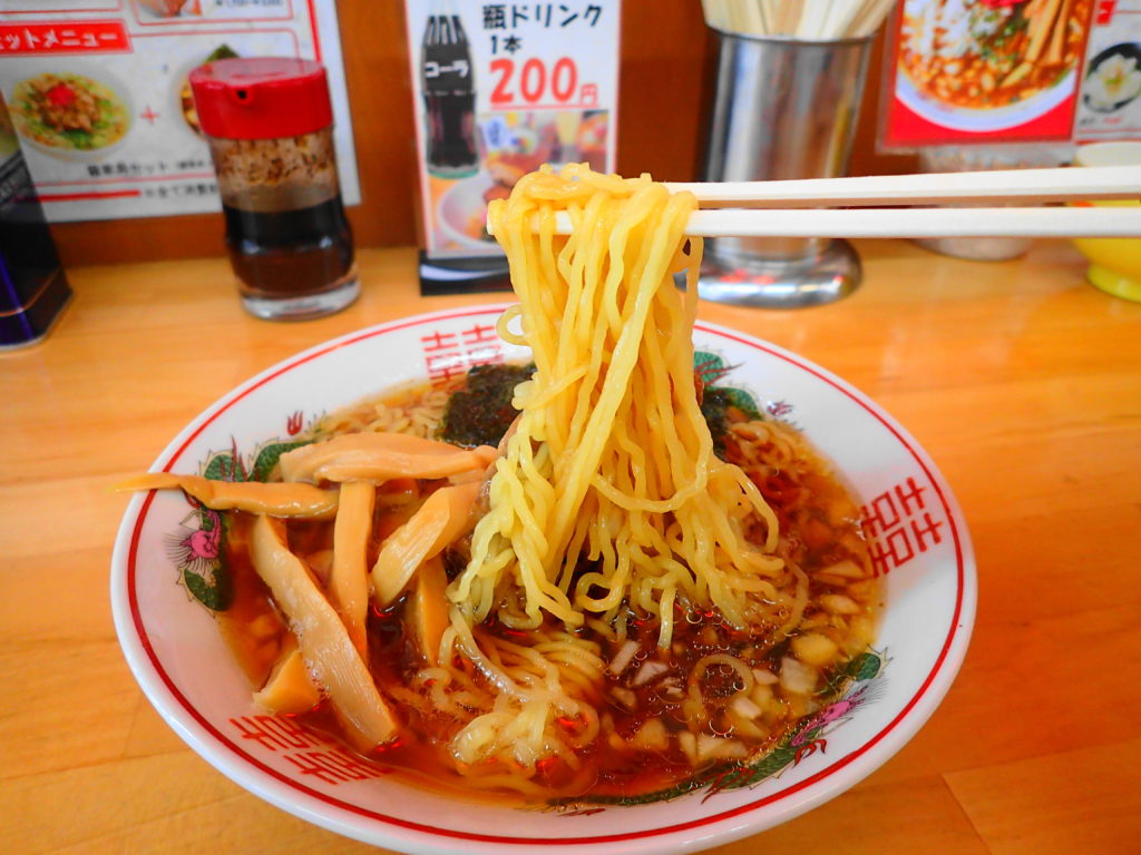 醤家ラーメンの麺