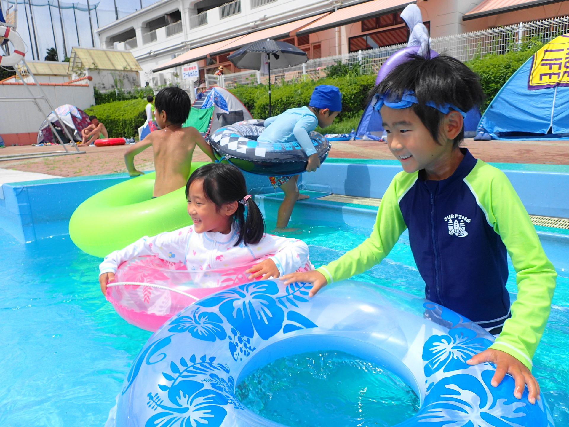 つくばプール施設情報｜流水プールとスライダーが人気 - いばらじお♪