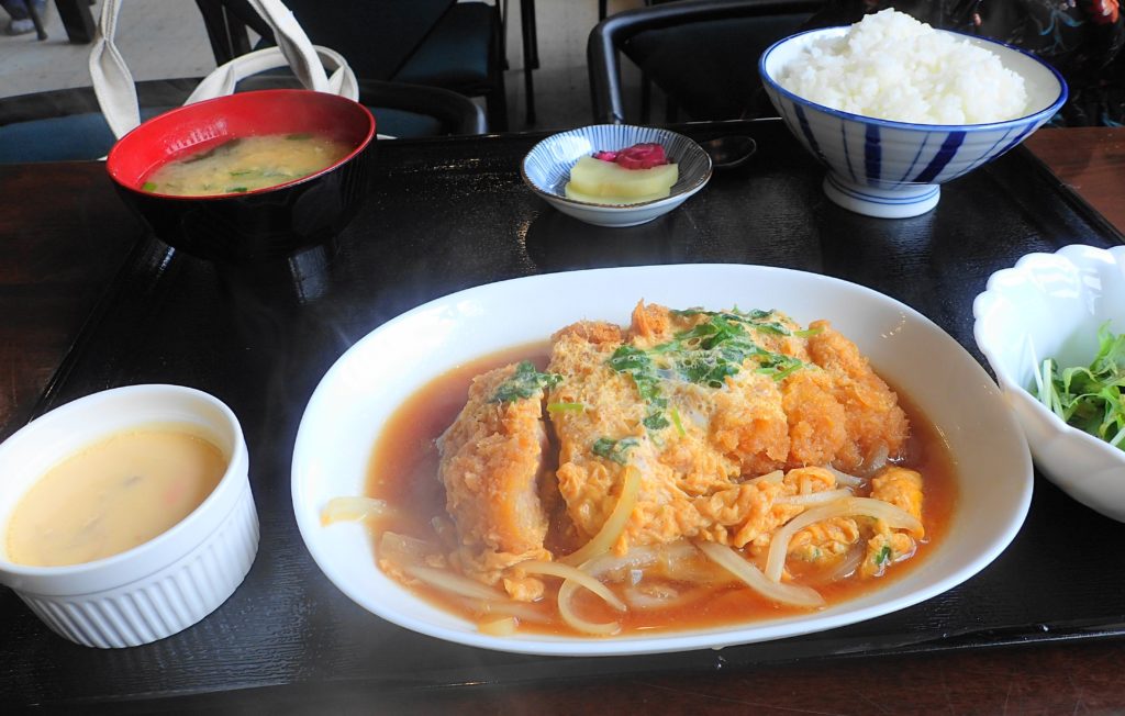 カツ煮定食