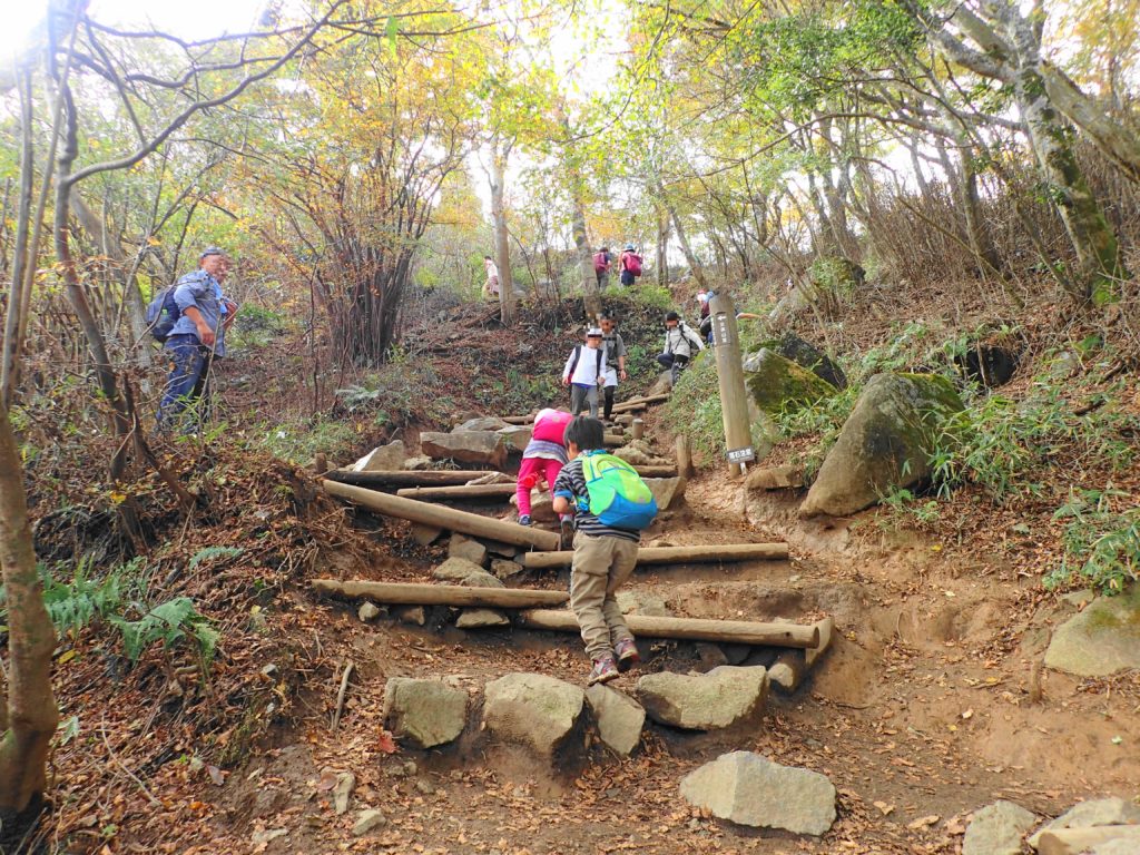 筑波山 子ども登山 の様子