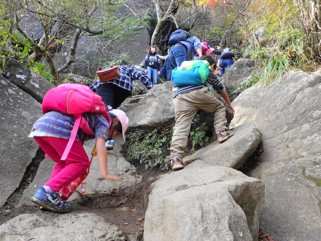 筑波山 子ども登山 筑波山は子供でも登れる 6 7歳児と一緒に登頂に成功