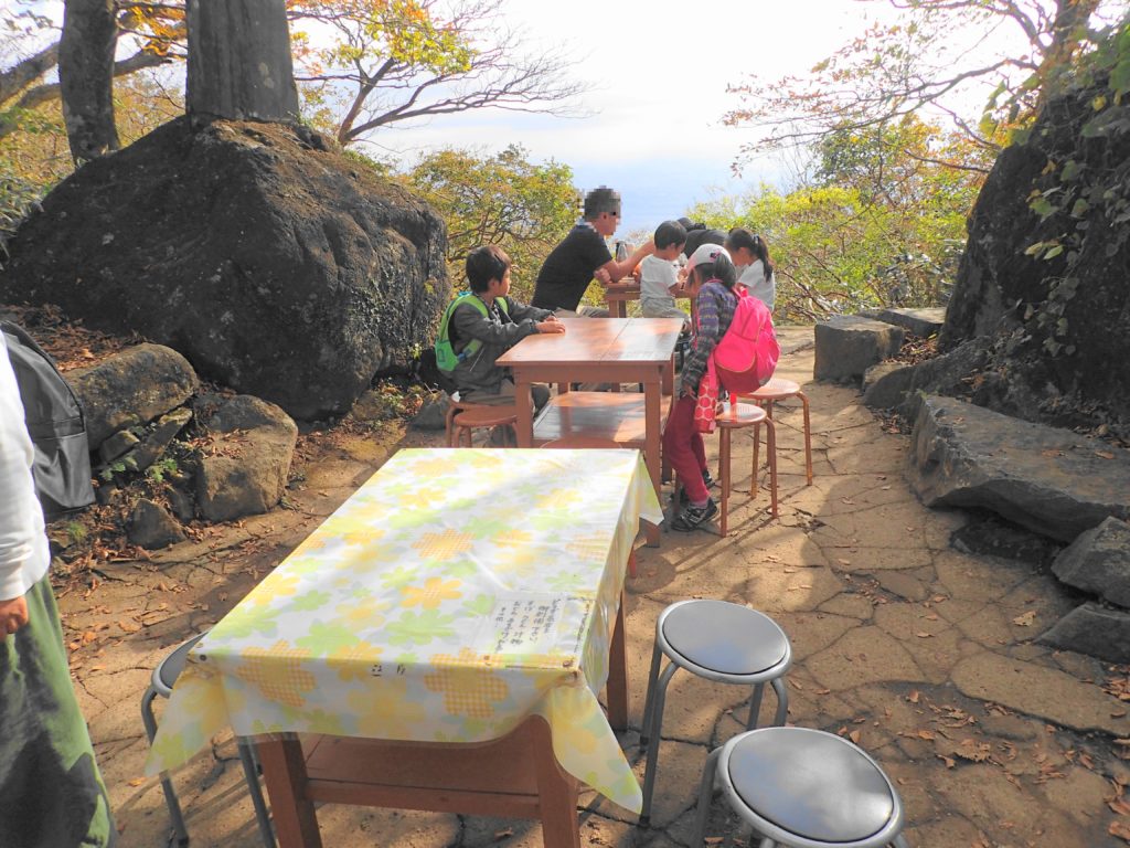 筑波山 子ども登山 眺めの良いテーブル席