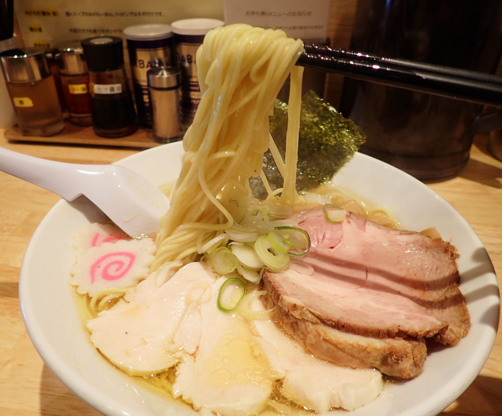 ふるかわ ラーメン の塩らーめんの麺