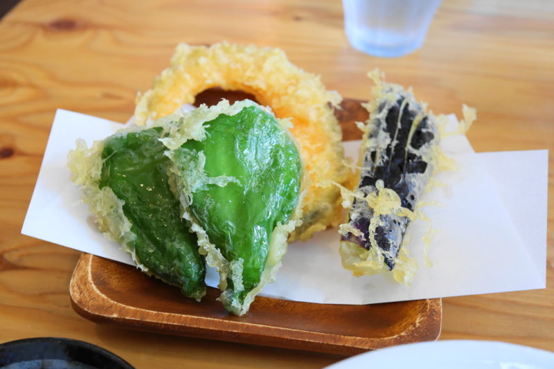 うどん製麺みきや の野菜天3種盛り