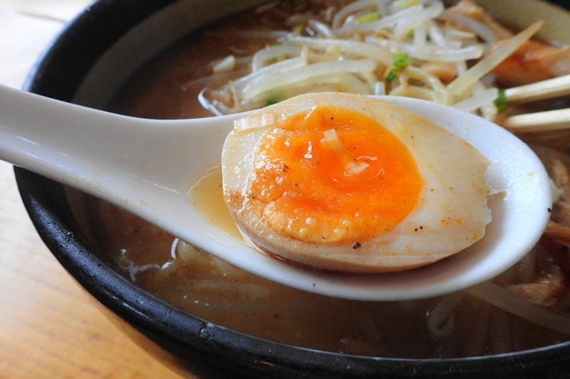 めんかくぼう の多賀らあめん味玉