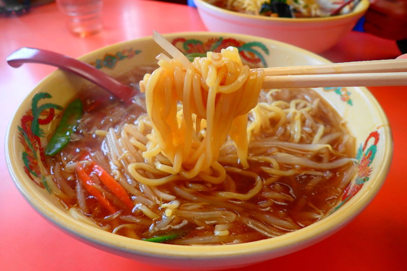 珍来 美野里店 の麺