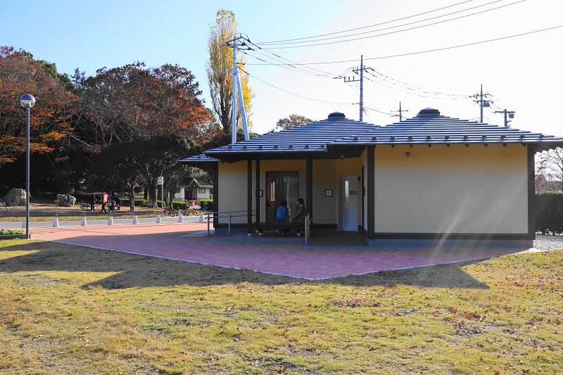 新しく整備された「千波公園少年の森 」のトイレ